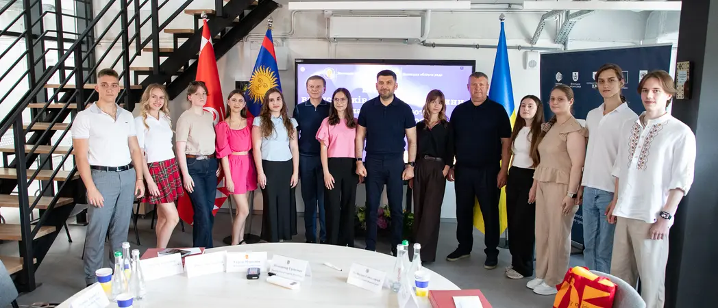 зустріч з випускниками