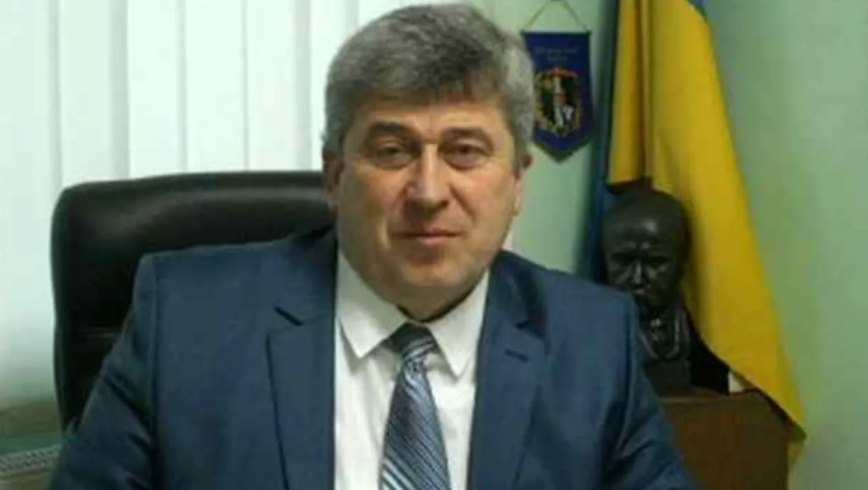 Привітання Василя Романюка із Днем Конституції України та Днем Якушинецької територіальної громади Привітання Василя Романюка із Днем Конституції України та Днем Якушинецької територіальної громади
