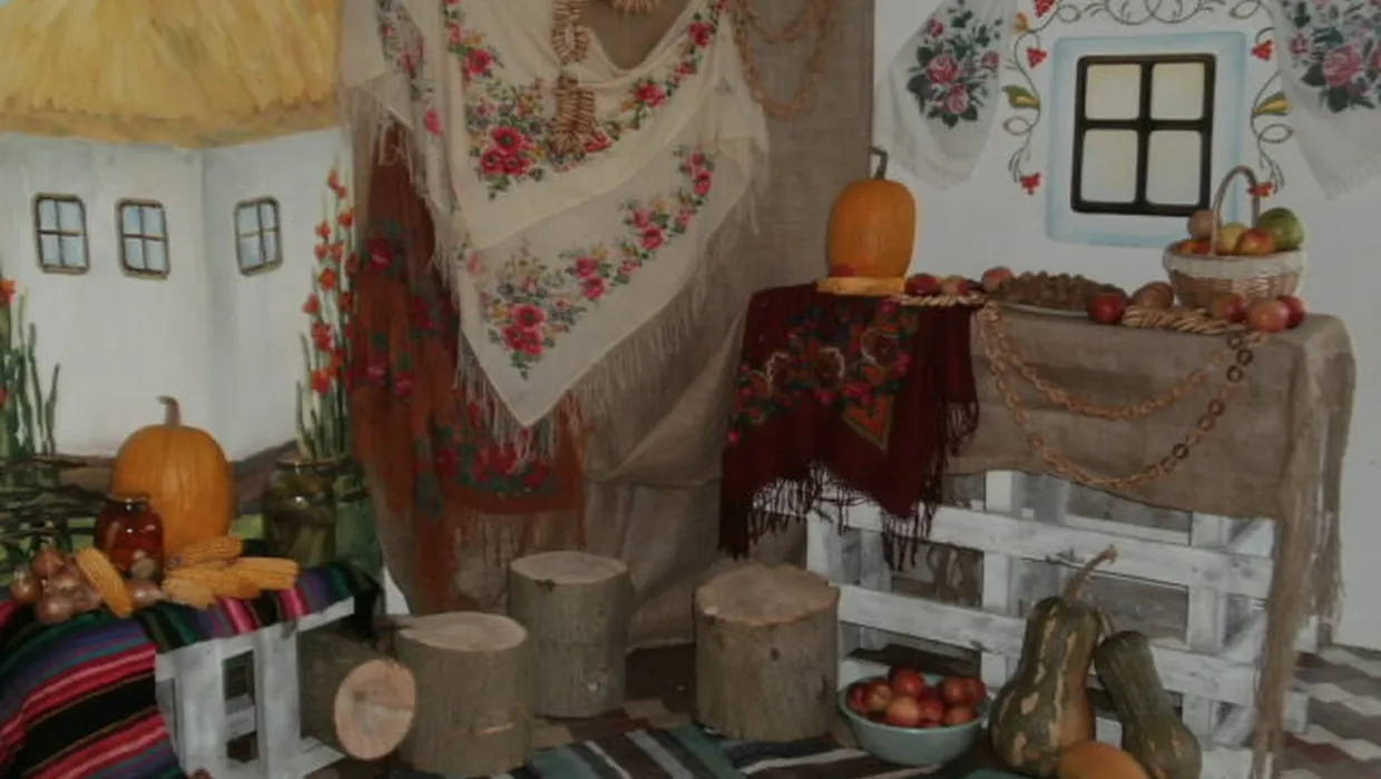 У ЗАРВАНЦЯХ ВІДСВЯТКУВАЛИ ХРАМОВЕ СВЯТО У ЗАРВАНЦЯХ ВІДСВЯТКУВАЛИ ХРАМОВЕ СВЯТО