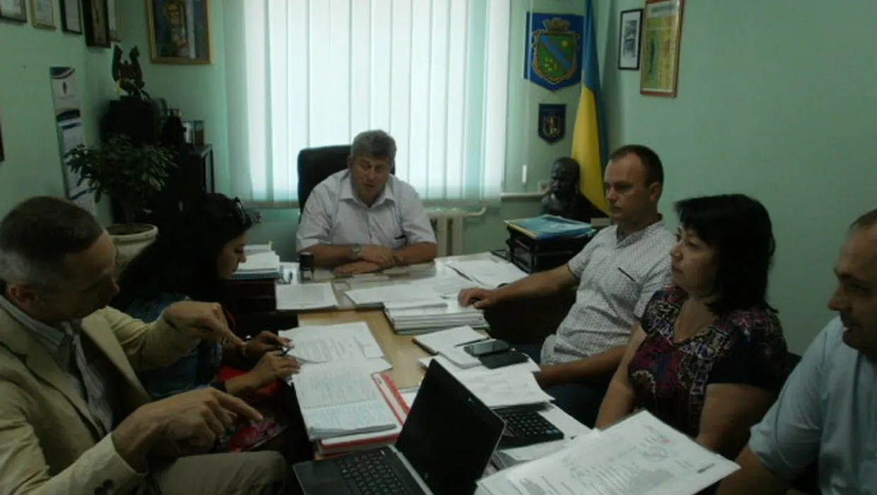ТРИВАЄ СПІВПРАЦЯ З ІНОЗЕМНИМИ ПАРТНЕРАМИ ЩОДО БУДІВНИЦТВА СУЧАСНОГО ЦНАПу в ЯКУШИНЕЦЬКІЙ ГРОМАДІ ТРИВАЄ СПІВПРАЦЯ З ІНОЗЕМНИМИ ПАРТНЕРАМИ ЩОДО БУДІВНИЦТВА СУЧАСНОГО ЦНАПу в ЯКУШИНЕЦЬКІЙ ГРОМАДІ