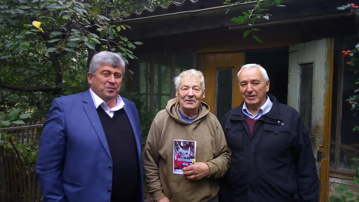 ГРОМАДА ВШАНУВАЛА ЖИВУ ЛЕГЕНДУ ПАРТИЗАНСЬКОЇ СЛАВИ ГРОМАДА ВШАНУВАЛА ЖИВУ ЛЕГЕНДУ ПАРТИЗАНСЬКОЇ СЛАВИ