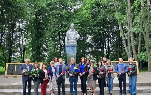 покладання квітів