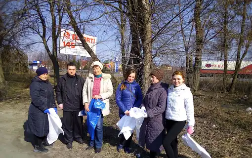 У ЯКУШИНЕЦЬКІЙ ГРОМАДІ РОЗПОЧАЛИ СЕЗОН ГЕНЕРАЛЬНИХ ПРИБИРАНЬ