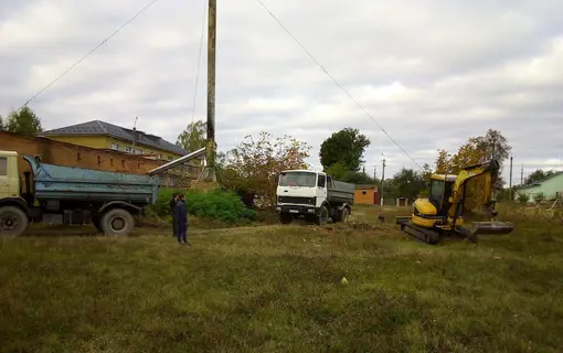 РОЗПОЧАЛИ СПОРУДЖЕННЯ СТАДІОНУ ЗІ ШТУЧНИМ ПОКРИТТЯМ