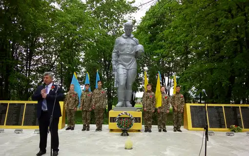 ЯКУШИНЕЦЬКА ГРОМАДА ГІДНО ВІДЗНАЧИЛА 74 РІЧНИЦЮ ПЕРЕМОГИ НАД НАЦИЗМОМ У ДРУГИЙ СВІТОВІЙ ВІЙНІ