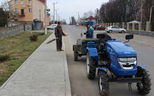 БЛАГОУСТРІЙ У ГРОМАДІ, АБО ВЕСНА ЛЕДАЧОГО НЕ ЛЮБИТЬ