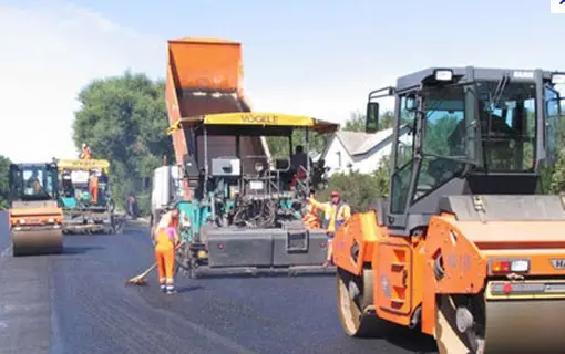 ПРОДОВЖУЄМО АСФАЛЬТУВАННЯ ДОРІГ У ГРОМАДІ